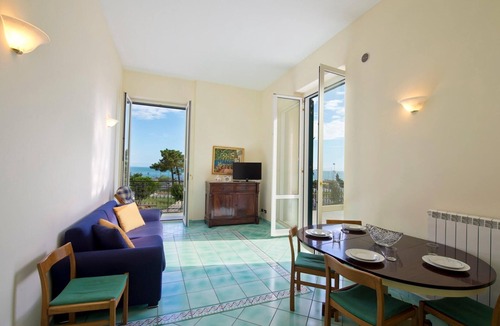 Vietri sul Mare Apartment | Appartamento a Vietri sul mare ID 3048