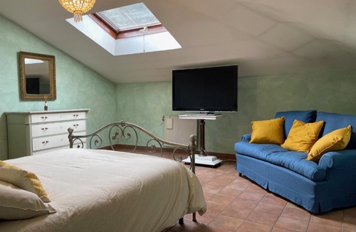 Monte Porzio Catone Apartment | Appartamento castelli Romani - con vista su ROMA