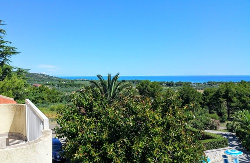 Montincello Apartment | Appartamento con Piscina Vicino al Mare