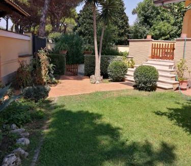 Zona XXX Castel Fusano Apartment | APPARTAMENTO INDIPENDENTE IN GRANDE VILLA