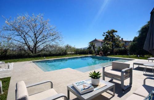 Mosciano Sant'Angelo Apartment | Appartamento in Villa Monaco
