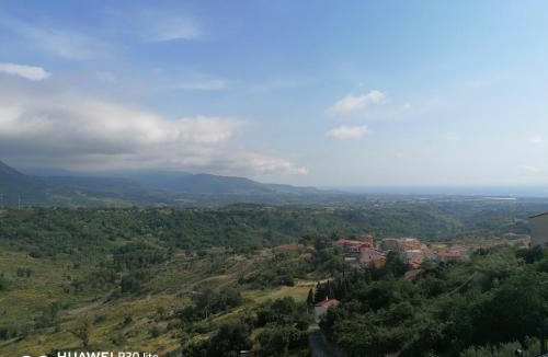 Santa Domenica Talao Apartment | Appartamento di una stanza 9km dal mare.