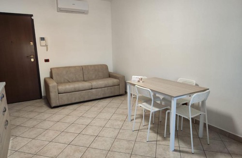 Pomezia Apartment | Appartamento Magnolia 428