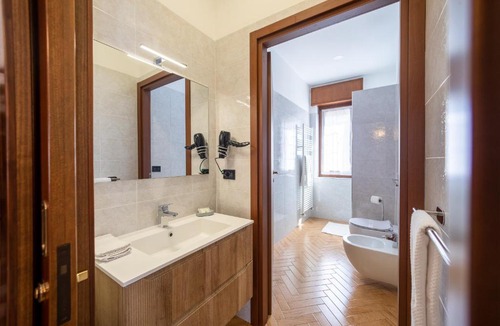 Borgo Venezia Apartment | Appartamento Marullina - parcheggio gratuito, a 10 minuti dal centro