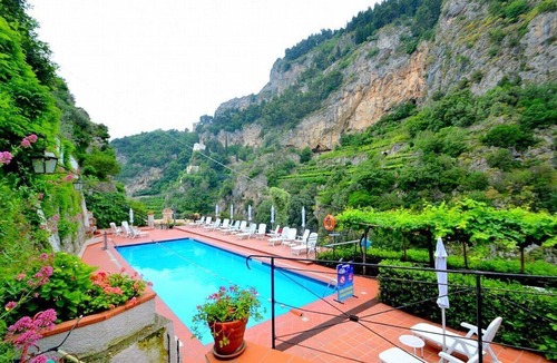 Ravello House | Appartamento Ulisse L: A characteristic apartment that is part of a villa.