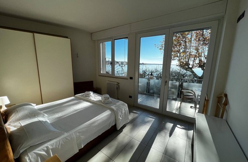 Bardolino Apartment | Apt with 2 Bedrooms and a large balcony front lake