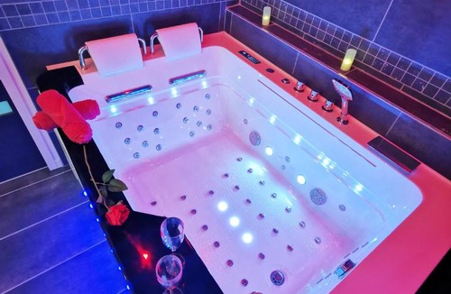 Limoges Apartment | Aux Bulles