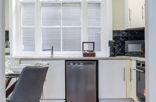 Farringdon Apartment | Avari - Holborn Luxury 2Bed Apt with King-Size Bed