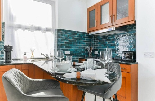 Farringdon Apartment | Avari - Stunning 3Level Residence in Hatton Garden