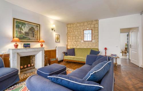 Verteuil-sur-Charente House | Awesome Home In Verteuil-Sur-Charente With Wifi