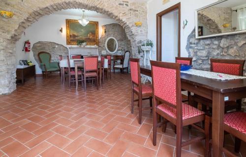 San Mauro Cilento House | Awesome Home In Smauro Cilento -Sa-