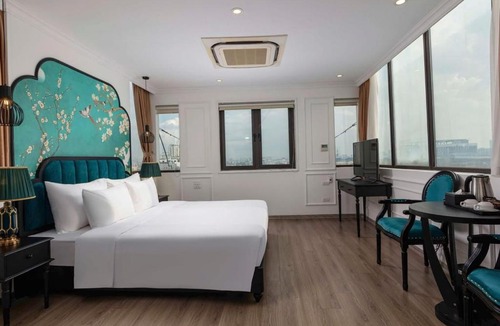 Truc Bach Hotel | Azen Lakeside Hotel & Travel