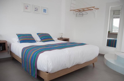 Fuorigrotta Apartment | Azzurro apartment with double bedroom and living room / kitchen with sofa bed and private bathroom