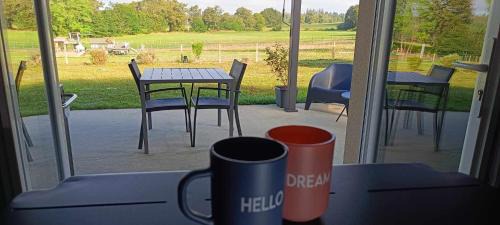 Oradour-sur-Glane Bed & Breakfast | Bêêêêl campagne - Immersion authentique avec les chèvres Logement climatisé