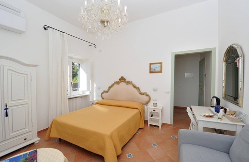 Amalfi Bed & Breakfast | B&B La Cascata Camera Sorrento