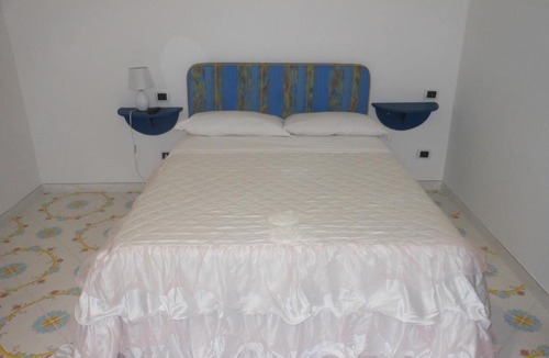 Pozzuoli Bed & Breakfast | B&B LOFANELLO