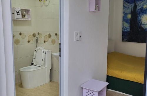 Le Chan House | BA CON ECH Home and Stay- No 28 lane 259 Nguyen Duc Canh