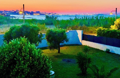 Termoli Villa | Baia dell'Alba - Superb beachfront hacienda in a green setting