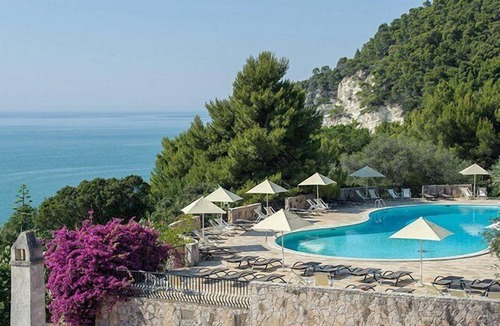 Mattinata Hotel | Baia Delle Zagare - Handwritten Collection