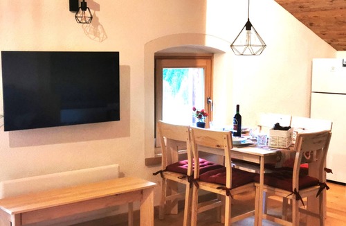 Colle Santa Lucia Apartment | BALCONY OVER THE OWL