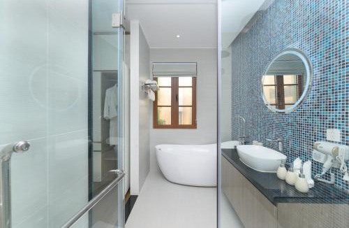 An Thoi Hotel | BayGi Phu Quoc Hotel Sunset Town