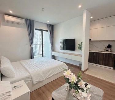 Ha Long Apartment | Baymew sea view studio balcony greenbay garden