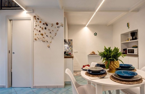 Conca Verde Apartment | Beautiful apartment for 3 people with A/C, WIFI, TV and pets allowed, close to Sorrento