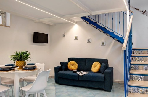 Conca Verde Apartment | Beautiful apartment for 3 people with A/C, WIFI, TV and pets allowed, close to Sorrento