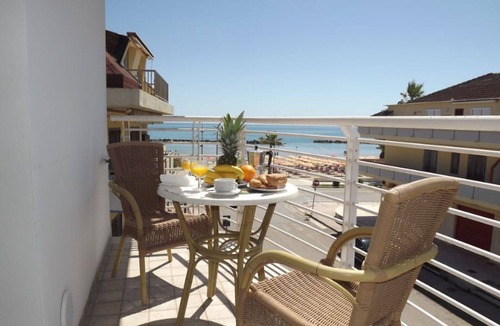 Martinsicuro Apartment | Beautiful apartment for 4 people with WIFI, A/C, TV, balcony and pets allowed