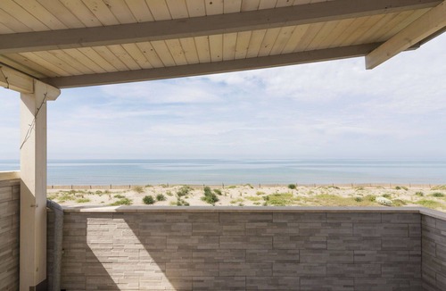Torvaianica Apartment | Beautiful apartment for 3 people with A/C, WIFI, TV and terrace