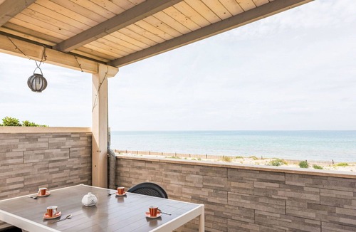 Torvaianica Apartment | Beautiful apartment for 3 people with A/C, WIFI, TV and terrace
