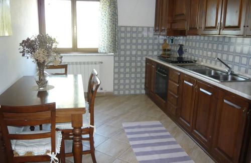 Il Poggio Apartment | Beautiful apartment for 4 people with WIFI, pool, TV, pets allowed and panoramic view