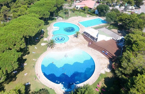 Baia Domizia House | Beautiful apartment in villa for 5 people with A/C, pool, WIFI and terrace