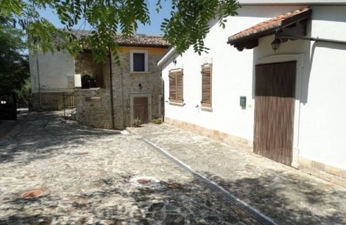 Cugnoli House | BEAUTIFUL COUNTRYSIDE VILLAGE FOR 20 GUESTS