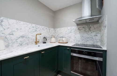 Bayswater Condo | Beautiful Flat by Hyde Park (PS7)