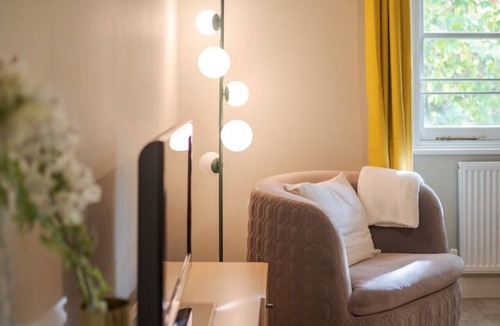 Bayswater Condo | Beautiful Flat by Hyde Park (PS7)
