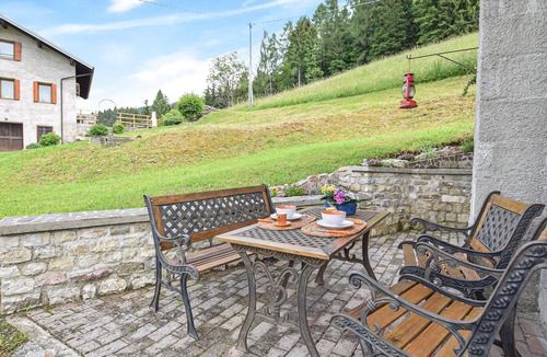 Sovramonte House | Beautiful home in Sovramonte with WiFi