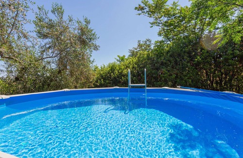 Mosciano Sant'Angelo House | Beautiful private villa for 10 guests with WIFI, private pool, TV, terrace and pets allowed
