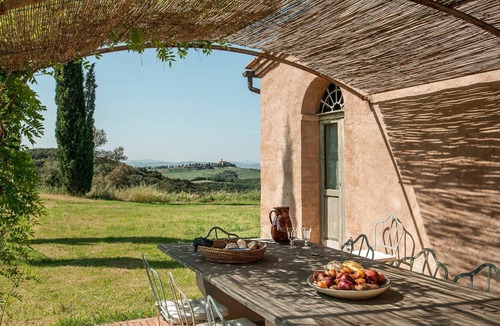 Camigliano Villa | Beautiful private villa for 12 people with A/C, WIFI, private pool, TV and panoramic view
