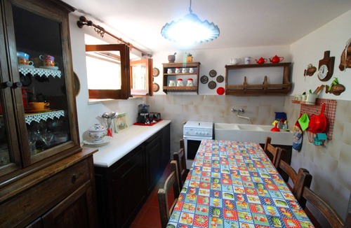 San Feliciano Villa | Beautiful private villa for 5 people with pool, WIFI, TV and pets allowed
