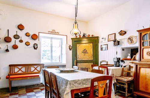 Sant'Anna d'Alfaedo House | Beautiful private villa for 14 people with WIFI, TV, patio, pets allowed and parking