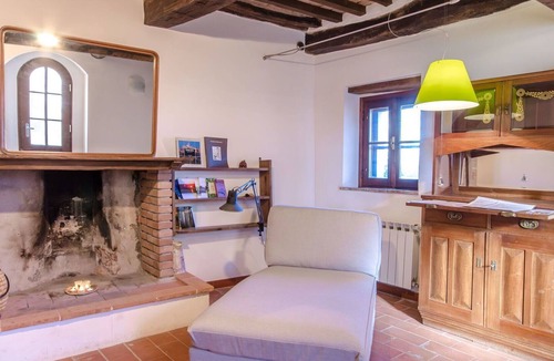 Civitella Paganico House | Beautiful villa with internet, pool, TV, patio, pets allowed, panoramic view and parking