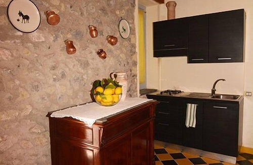 Maiori House | Bella Baia Glamping