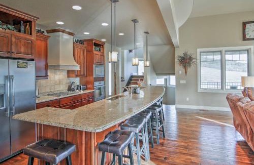 Sturgis House | Bella Greens Spacious Sturgis Home with Large Deck
