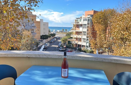 Quartiere XXXIV Lido di Ostia Levante Apartment | Belle Epoque Elegant vacation home with sea view