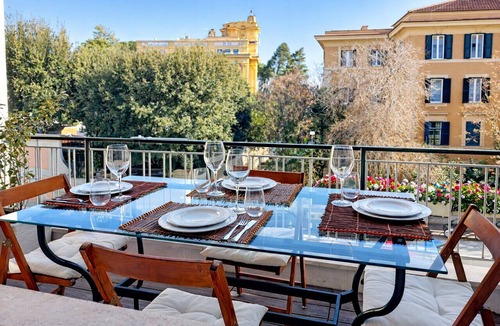 Quartiere Coppede Apartment | BELVEDERE RESIDENCE - BALCONY - JACUZZI - Air Conditioning - Wi-Fi - LUXURY