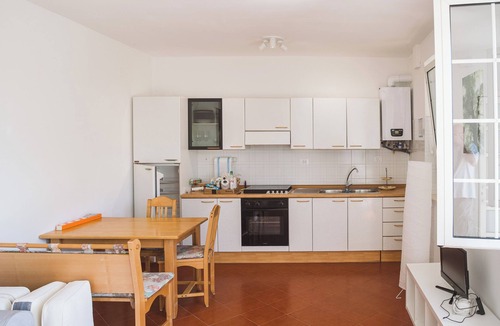 Ortona Apartment | BERLINO - Bright 2 bedroom apartment in villa with pool and barbecue, 1km from the sea