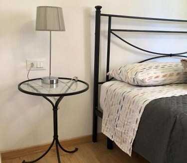 Zona XXXIII Acilia Sud House | BERNOCCHI ROMA APARTMENT, difronte metropolitana