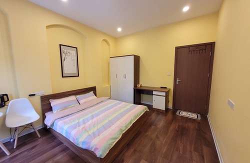 Dong Da Apartment | Bhome Văn Miếu studio with stunning lake view