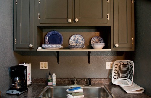 Rapid City House | BLACK HILLS BASE CAMP! 1940s-era cabin. Sleeps 4-5 people. Walk to Canyon Lake.